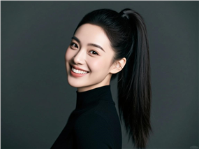 黑色高领打底衫高马尾美女写真图片